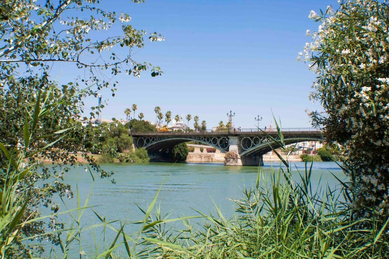 Triana Alfareria Suites By Valcambre Sevilla Bagian luar foto