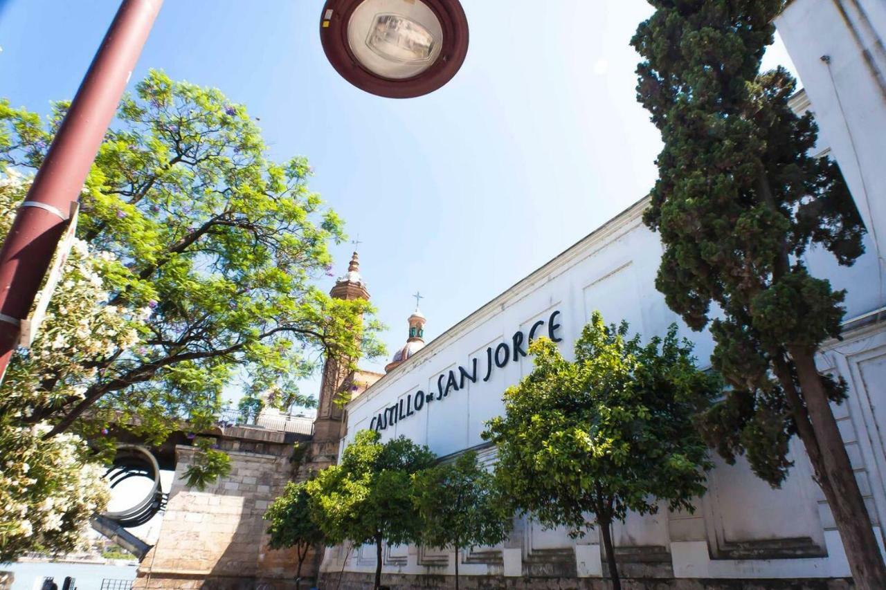 Triana Alfareria Suites By Valcambre Sevilla Bagian luar foto